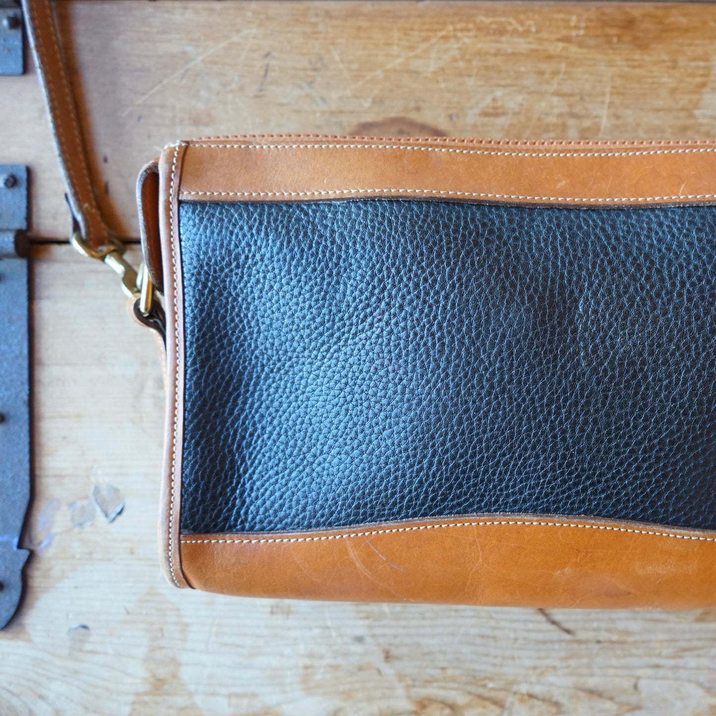Vintage Dooney & Bourke Crossbody