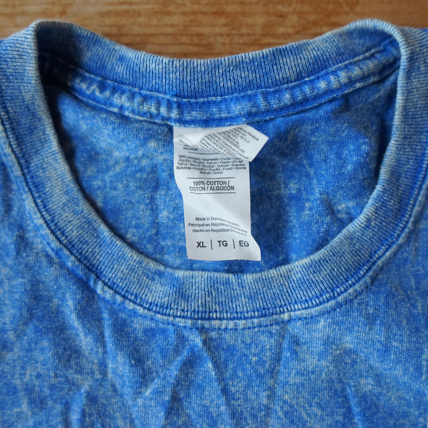 Acid Wash Arizona Puffer Paint Tee Size XL