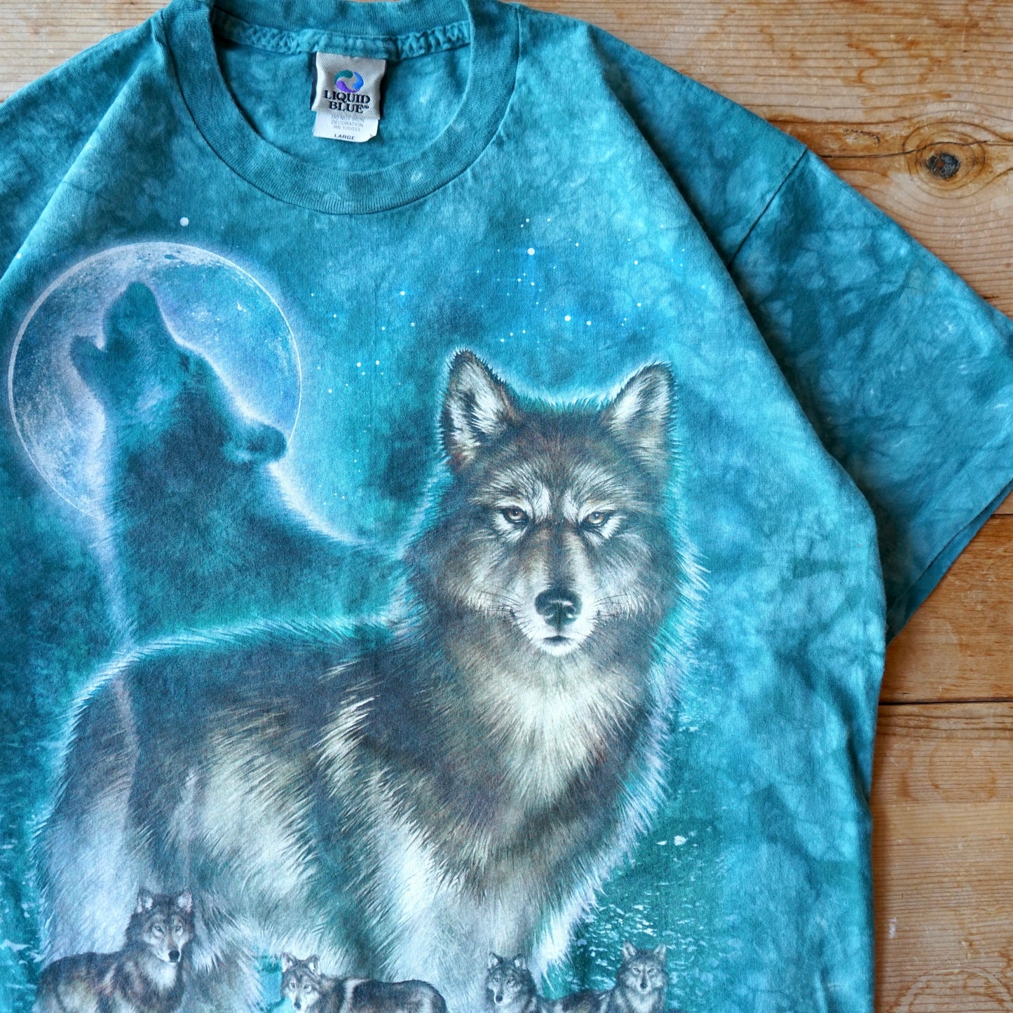 2000s Liquid Blue Wolf Tee Size L