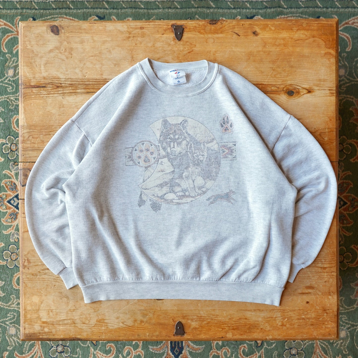 Vintage Wolf & Pup Sweatshirt Size XL/XXL