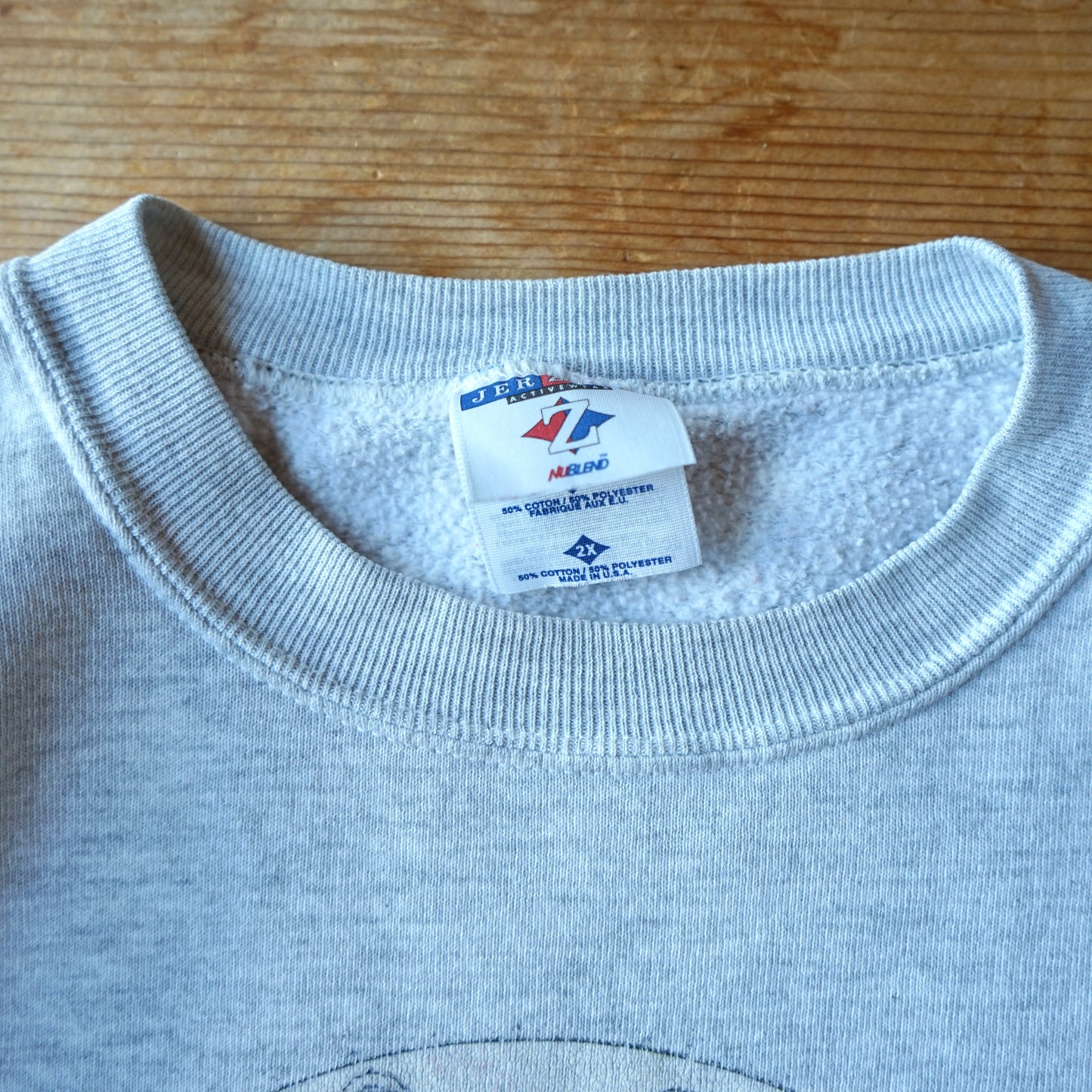 Vintage Wolf & Pup Sweatshirt Size XL/XXL