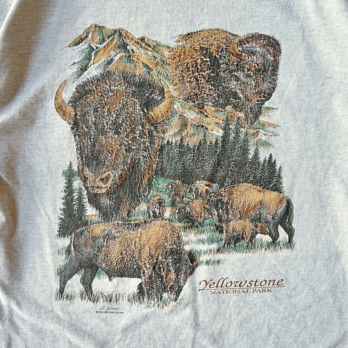 Vintage Yellowstone National Park Bison Tee Size L