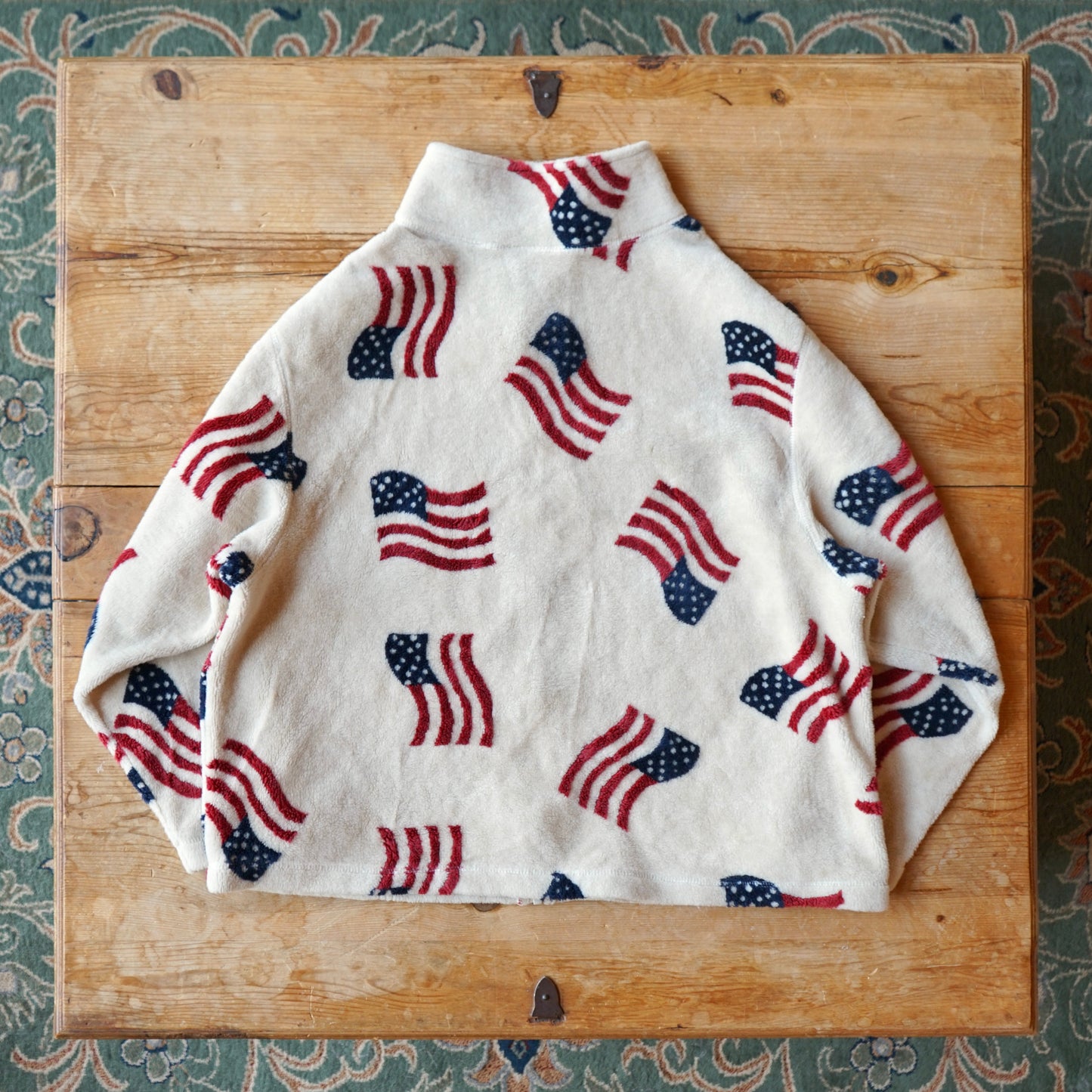 Vintage Mandal Bay Made in USA Americana Fleece Size L/XL