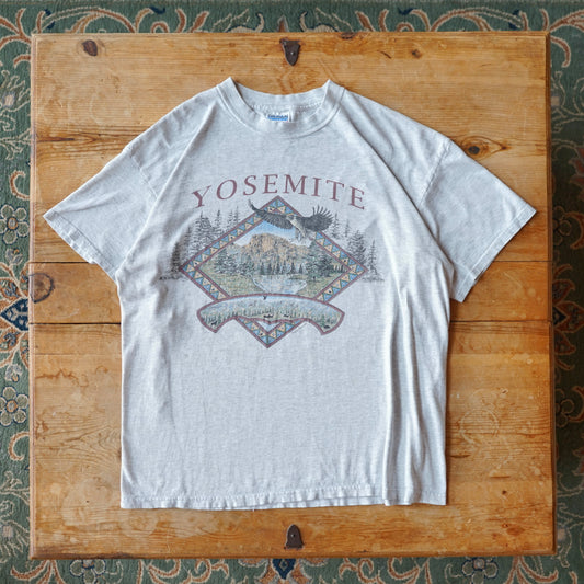 Vintage Yosemite Grpahic Tee Size XL