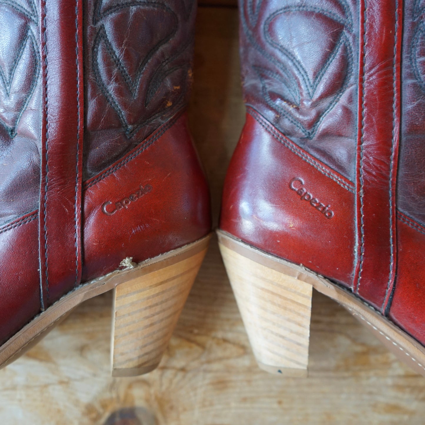 Vintage Capezio Womens Burgundy Boots