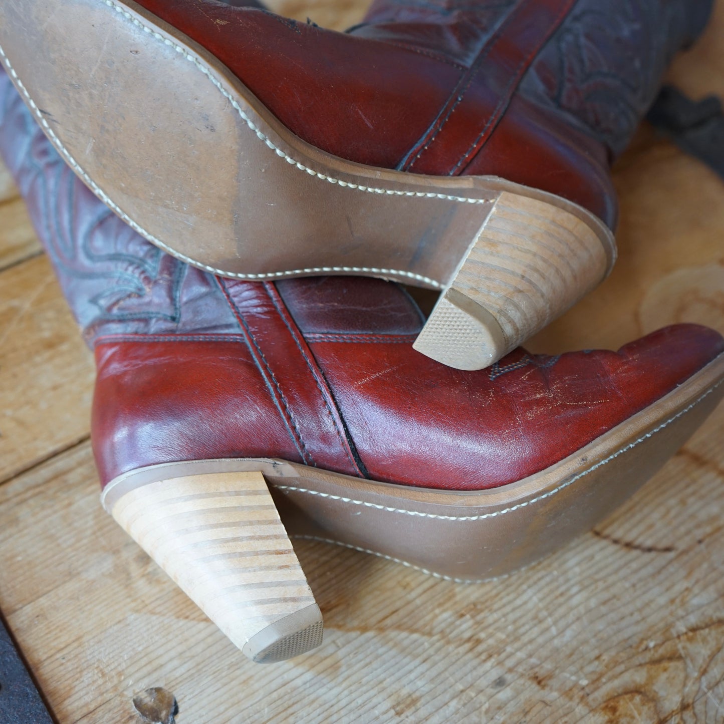 Vintage Capezio Womens Burgundy Boots