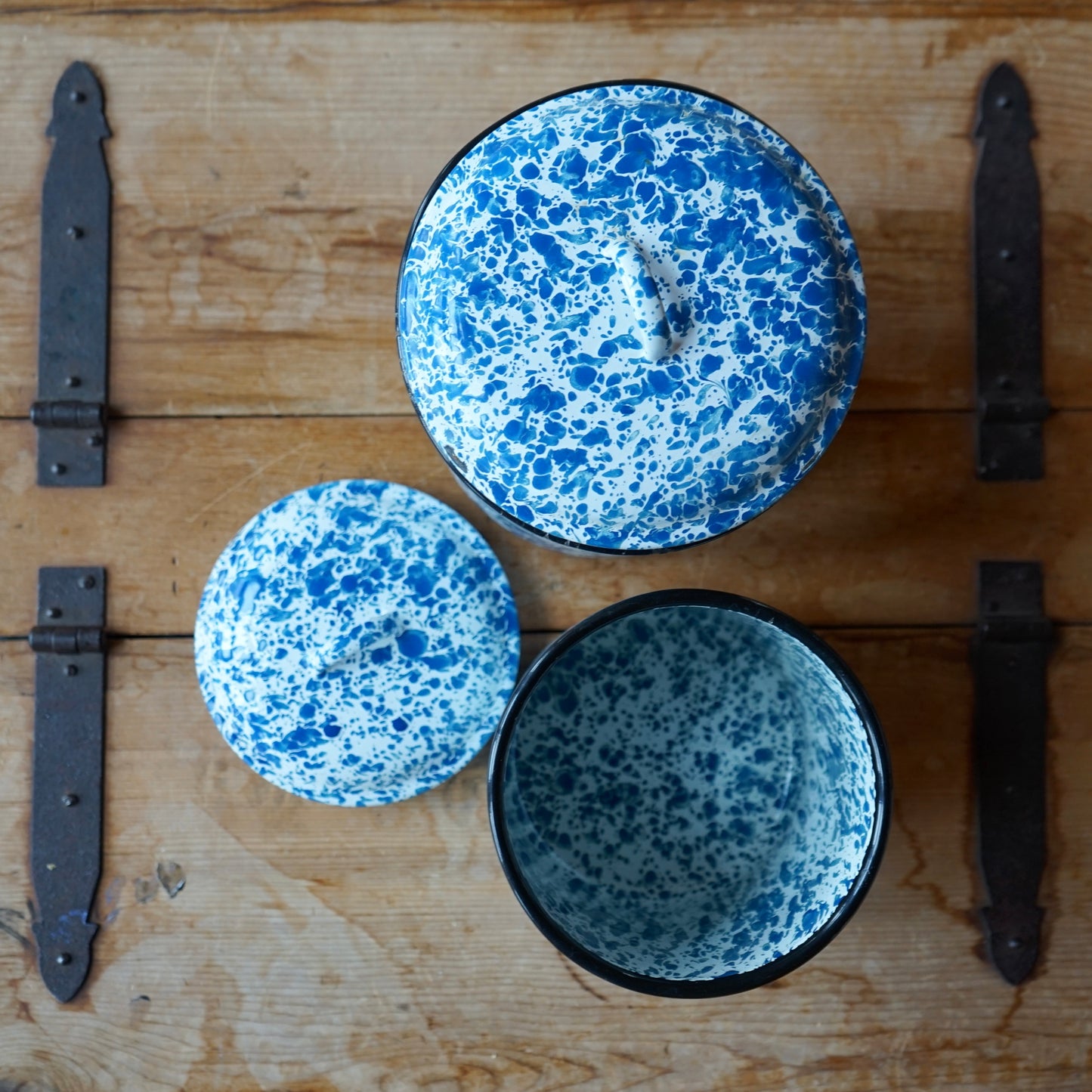 Set of 2 Enamel Containers