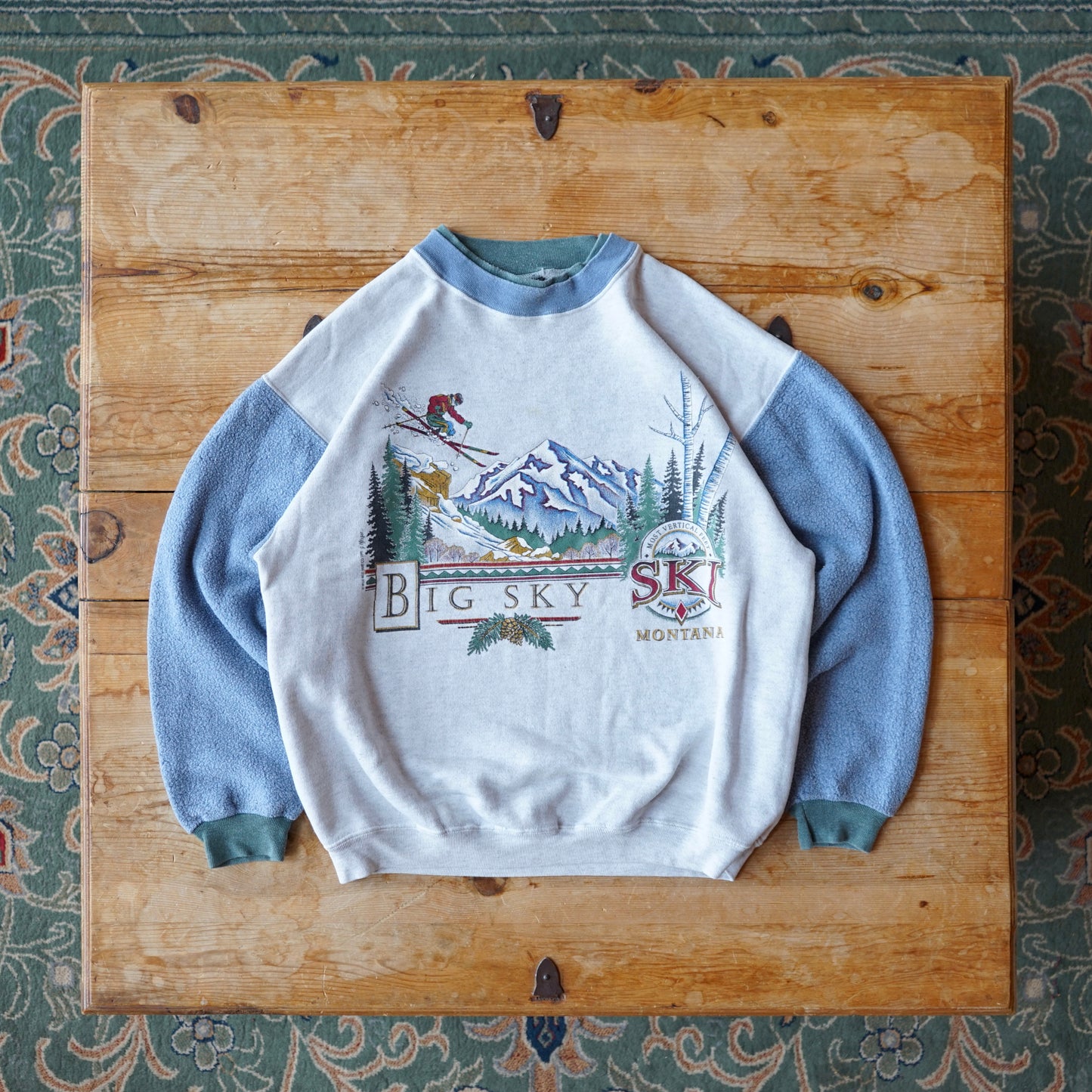 Vintage H.L. Miller Gold Made in USA Big Sky Montana Ski Sweatshirt Size M