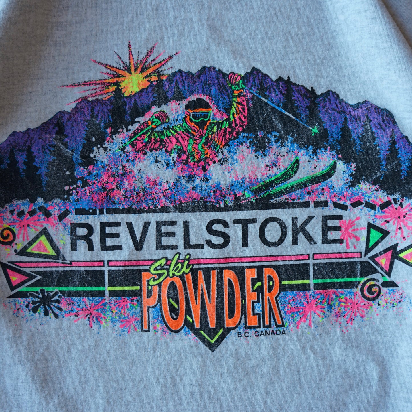 Vintage Revelstoke Powder Tee Size XS/S