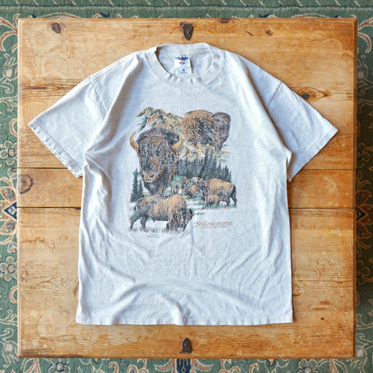 Vintage Yellowstone National Park Bison Tee Size L