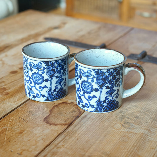 Set of 2 Vintage Mugs