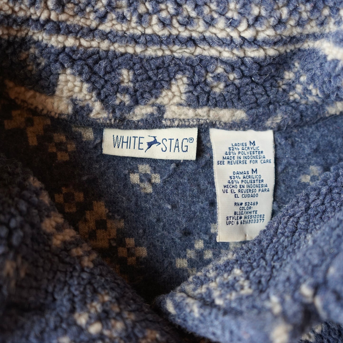 Vintage White Stag Snowflake Fleece Button Up Size M