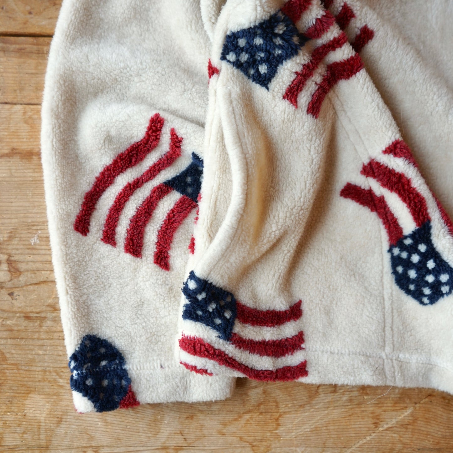Vintage Mandal Bay Made in USA Americana Fleece Size L/XL