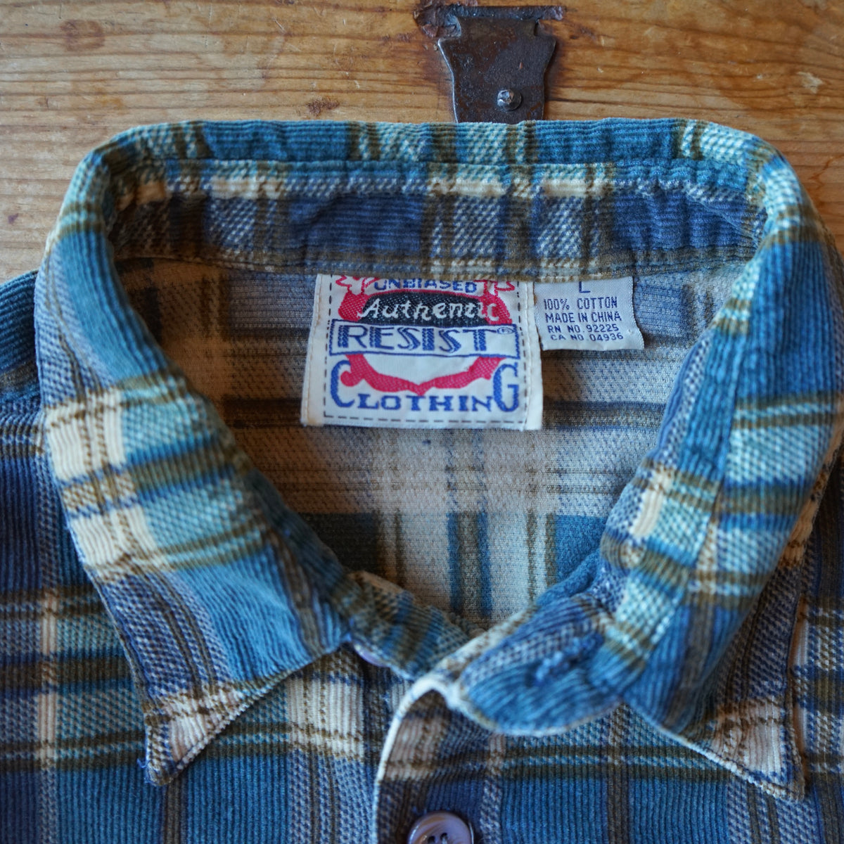 Vintage Resist Clothing 100% Cotton Flannel Size L