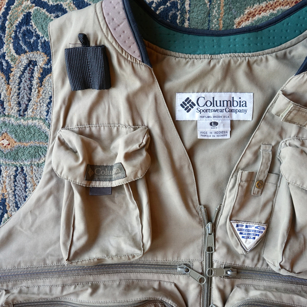 Vintage PFG Khaki Columbia Fishing Utility Vest Size L