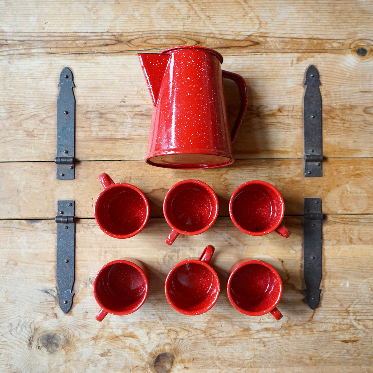Vintage Red Speckled Enamel Coffee Pot & 6 Mugs
