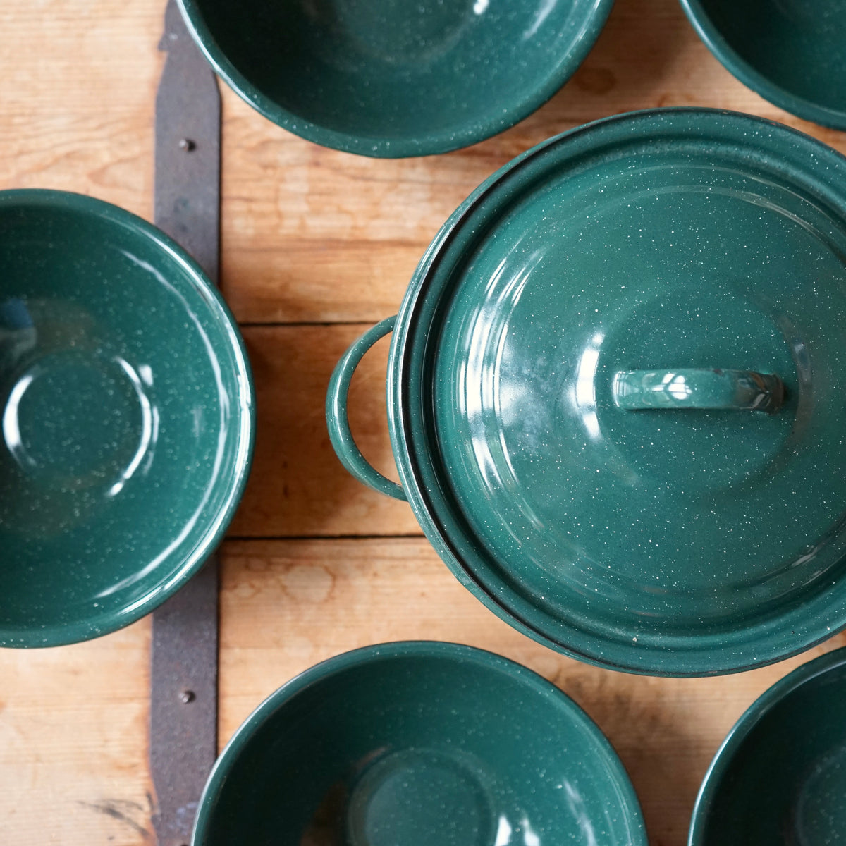 Vintage Green Enamel Stock Pot & 6 Large Dinner Bowls