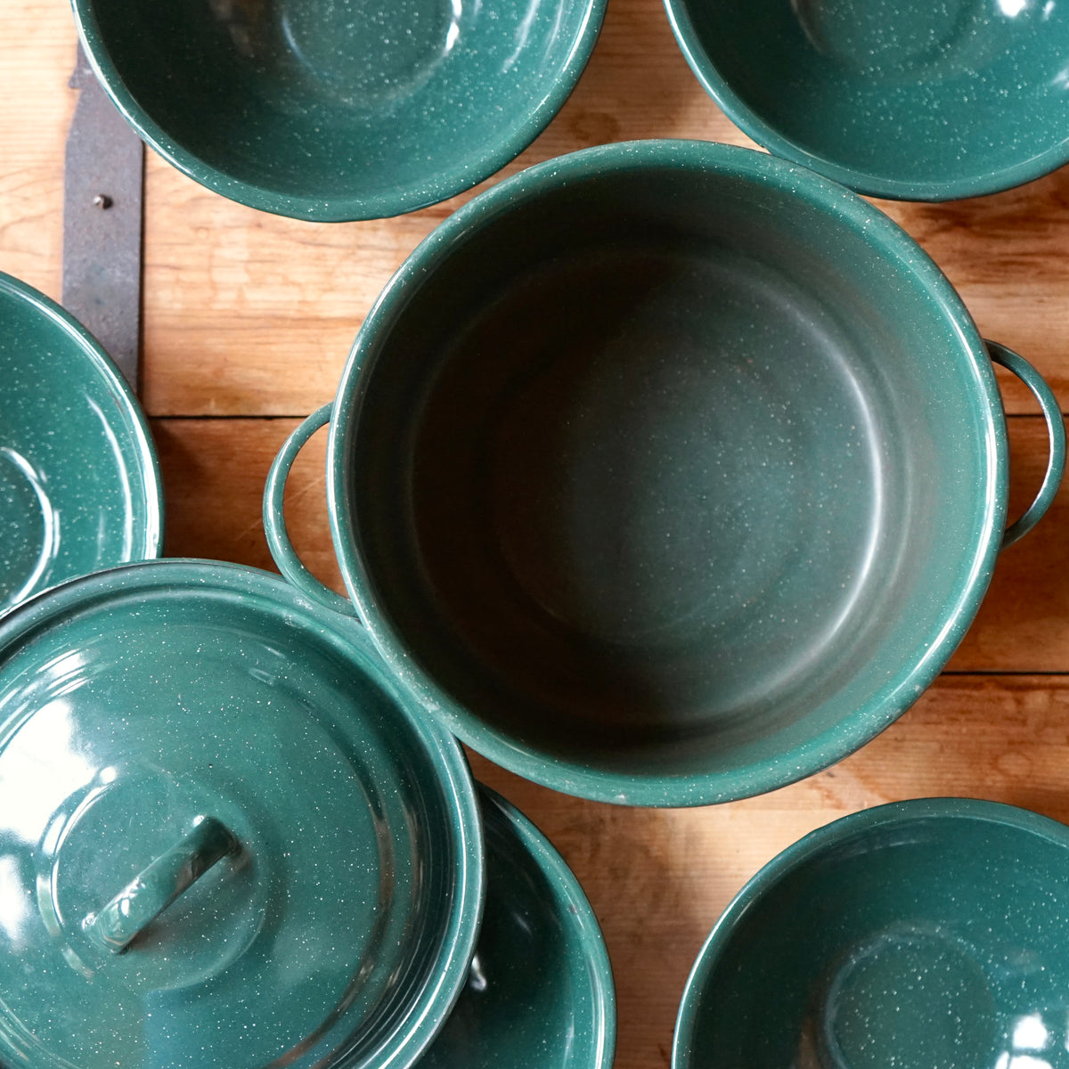 Vintage Green Enamel Stock Pot & 6 Large Dinner Bowls