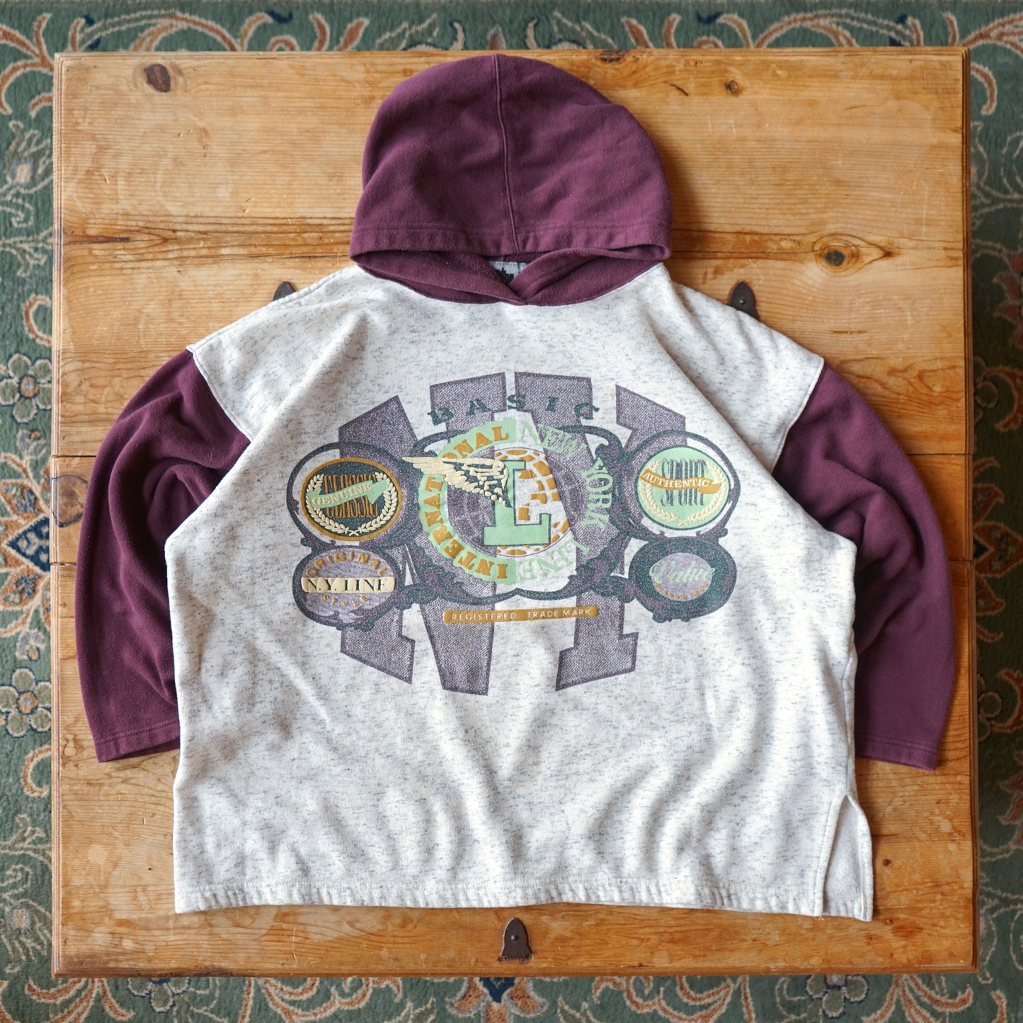 Vintage NY Line Hoodie Size M